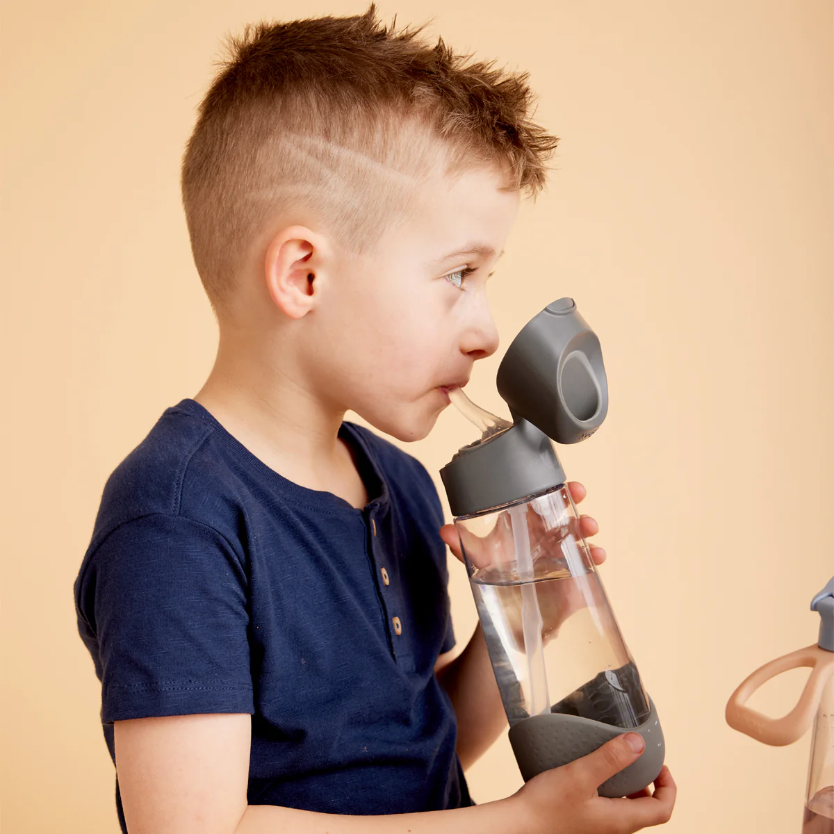 20oz Tritan™ drink bottle - graphite - Image 3